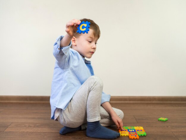 Jak rozpoznać i zrozumieć objawy zaburzeń neurologicznych u dzieci?