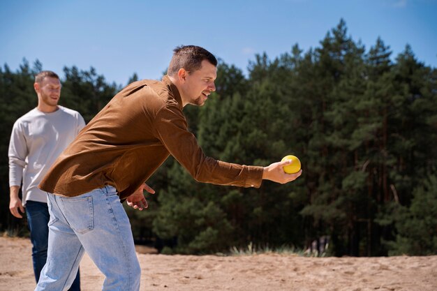 Dlaczego warto spróbować gry w ultimate frisbee jako nowego hobby?
